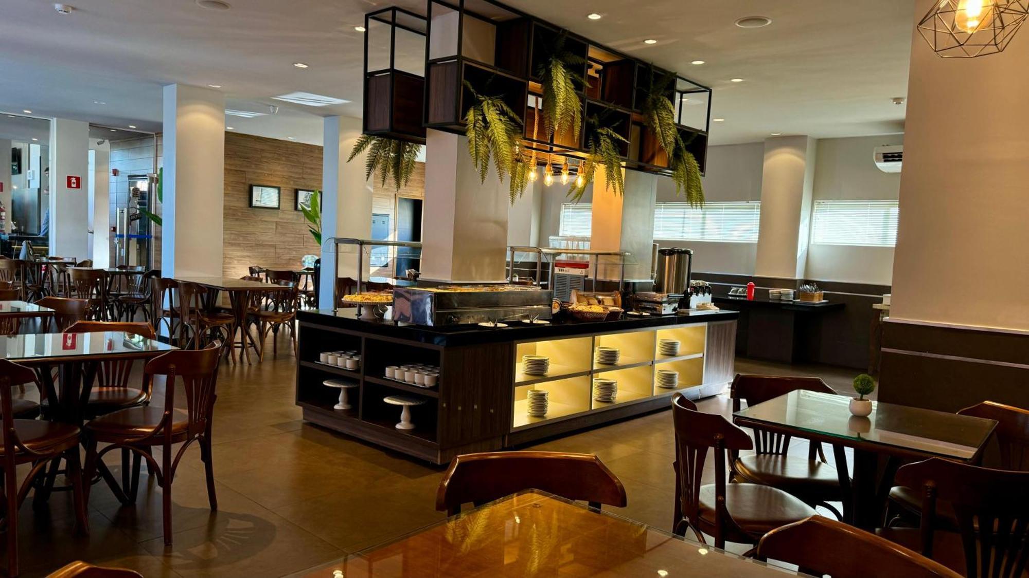 Hotel Portinari Ponte Da Amizade フォス・ド・イグアス エクステリア 写真