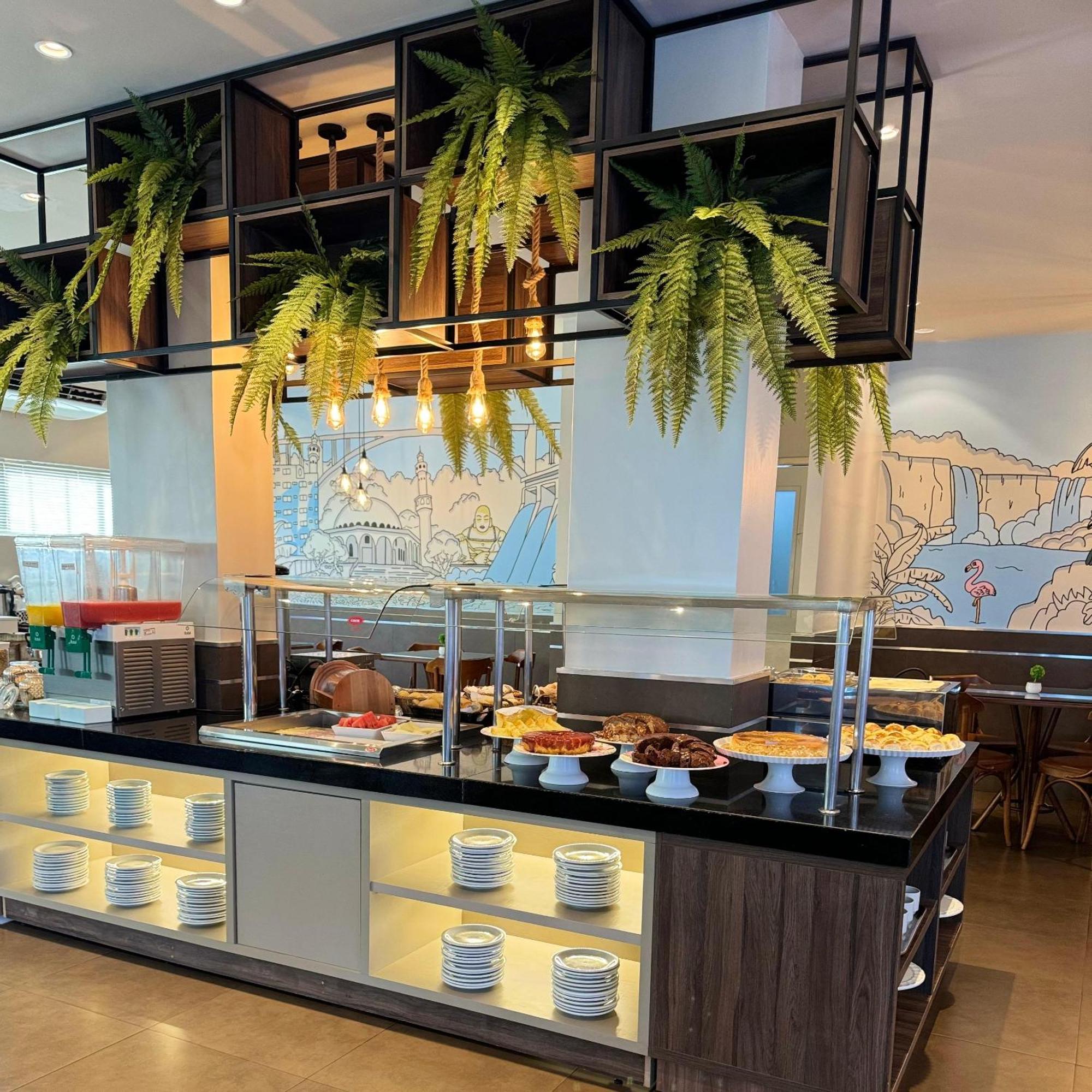 Hotel Portinari Ponte Da Amizade フォス・ド・イグアス エクステリア 写真