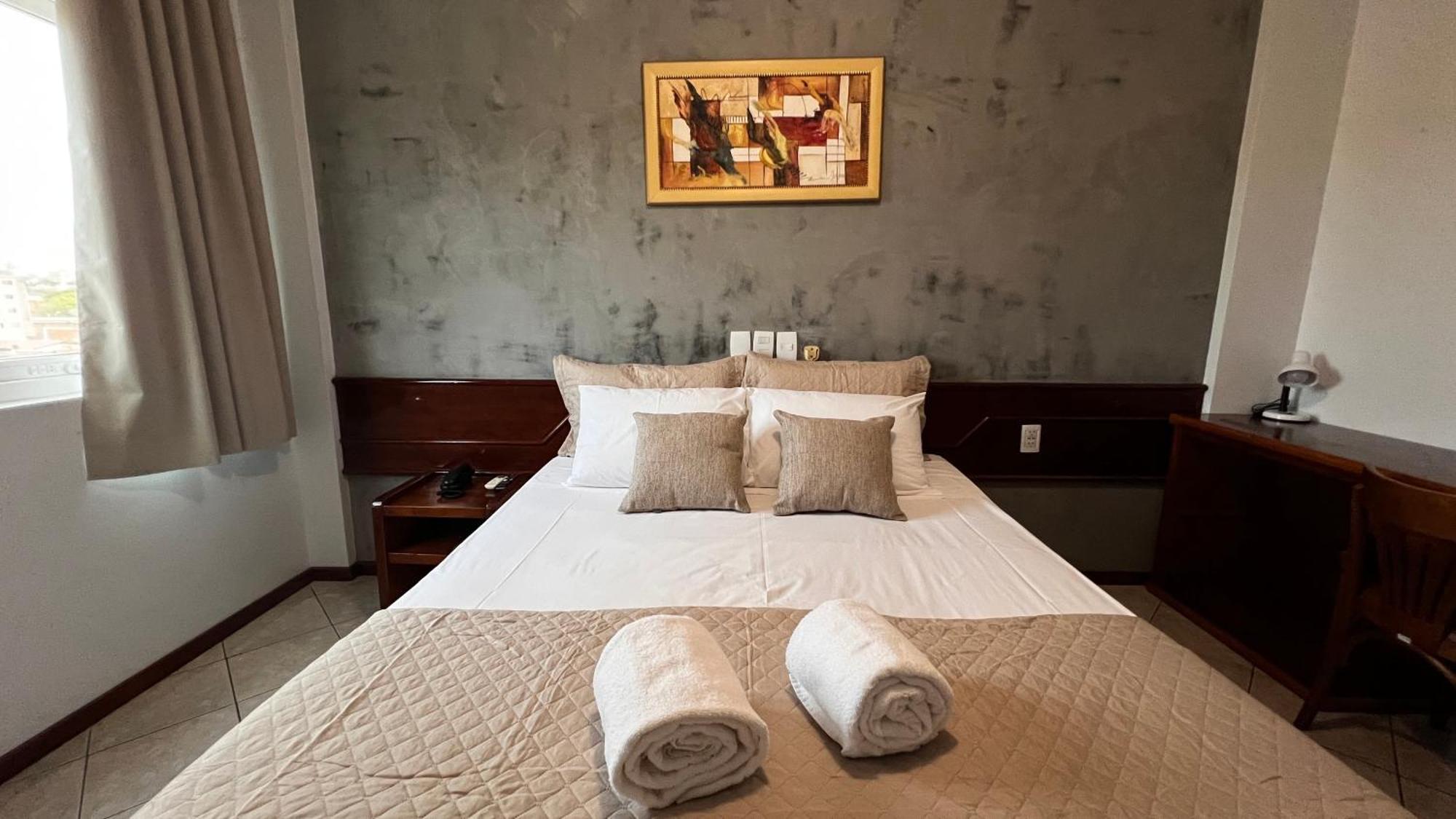 Hotel Portinari Ponte Da Amizade フォス・ド・イグアス エクステリア 写真