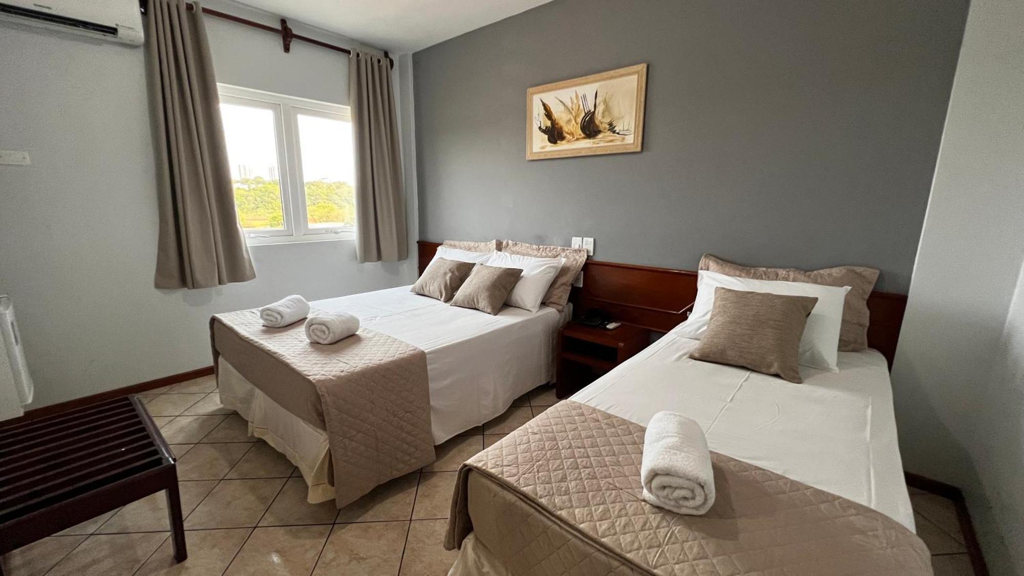 Hotel Portinari Ponte Da Amizade フォス・ド・イグアス エクステリア 写真